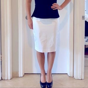 Ann Taylor white knee length pencil skirt. Like NEW